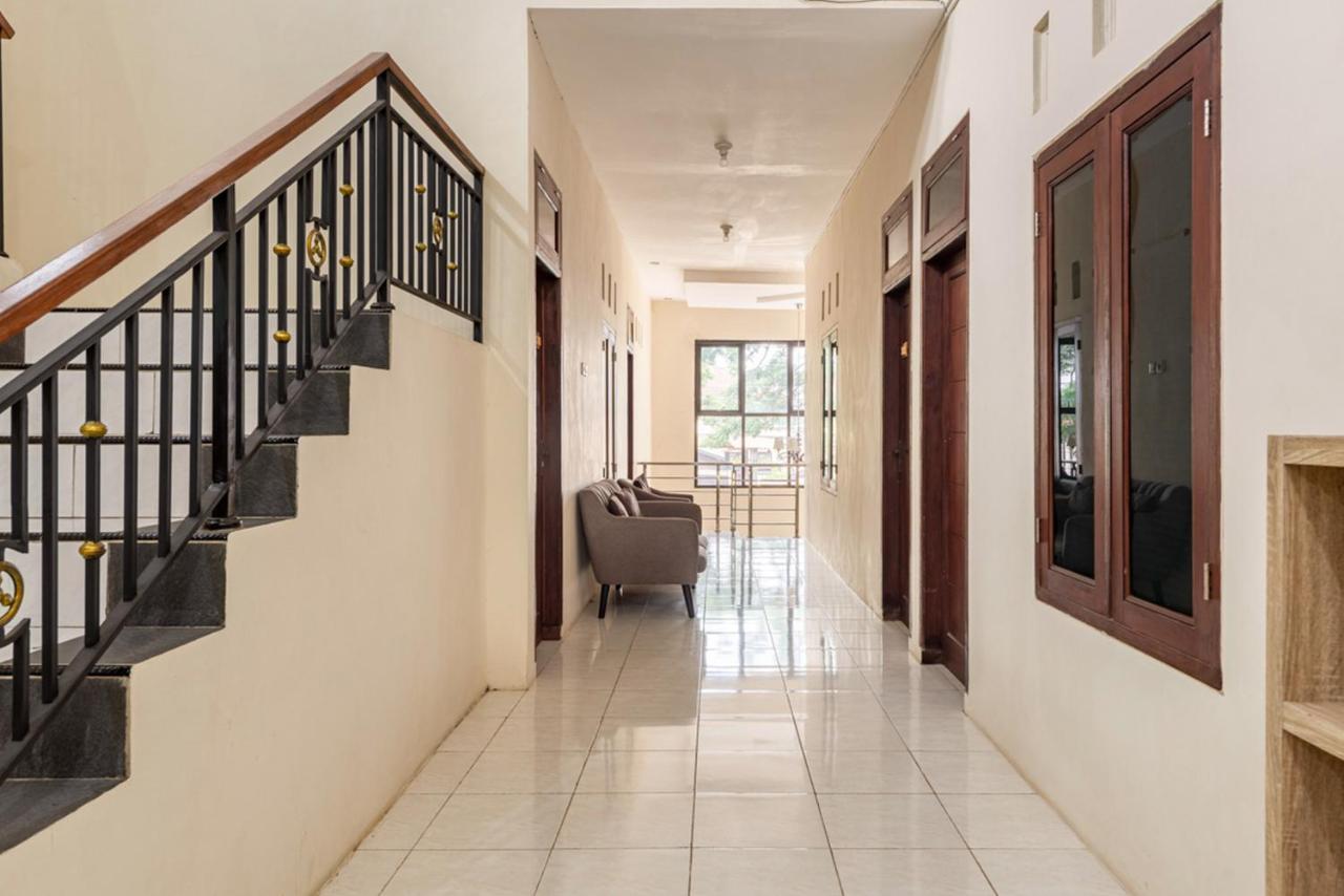 Reddoorz Near Dino Park Hotel Malang Luaran gambar