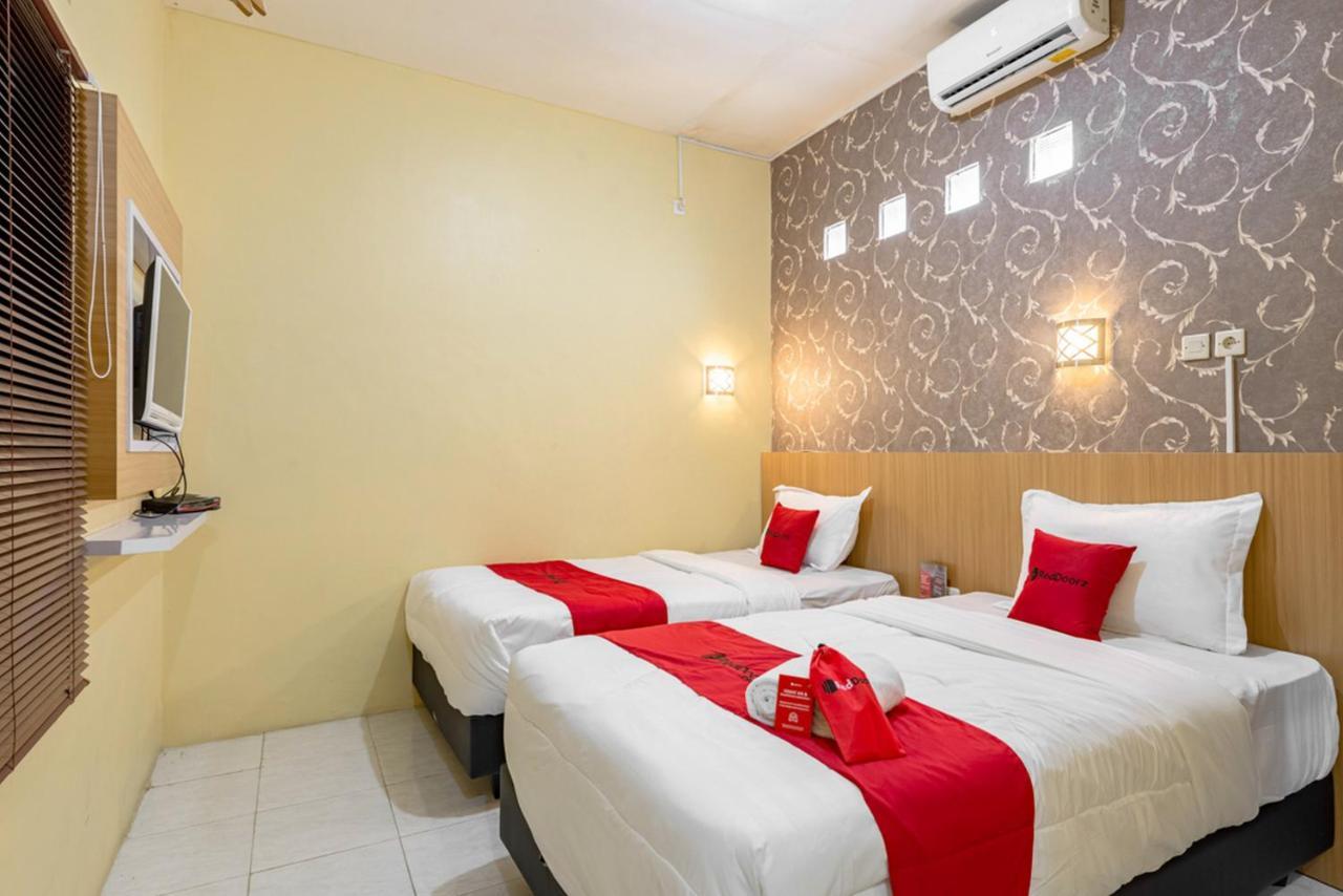Reddoorz Near Dino Park Hotel Malang Luaran gambar